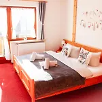 House Of Happiness By Apartmentglueck 3*
