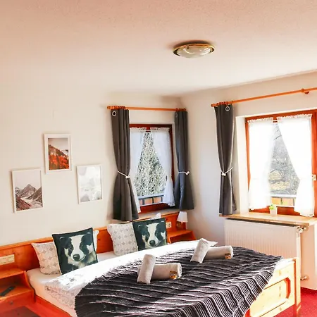 Πανσιόν House Of Happiness 3*