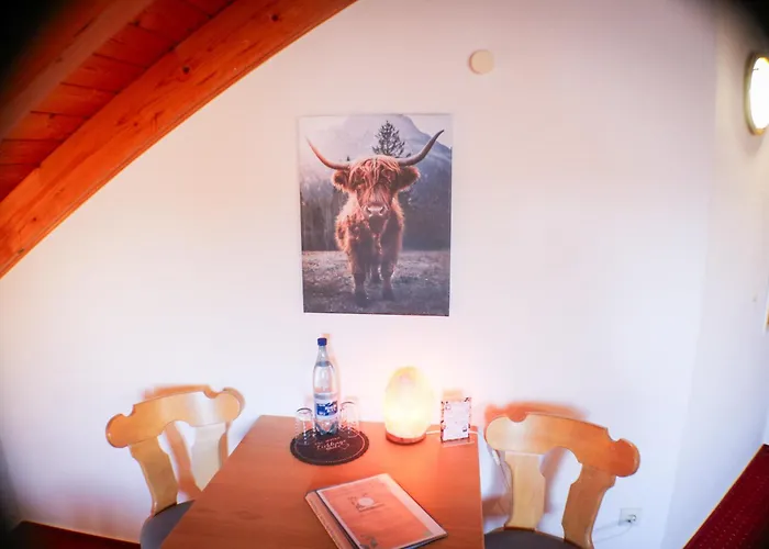 House Of Happiness 3*